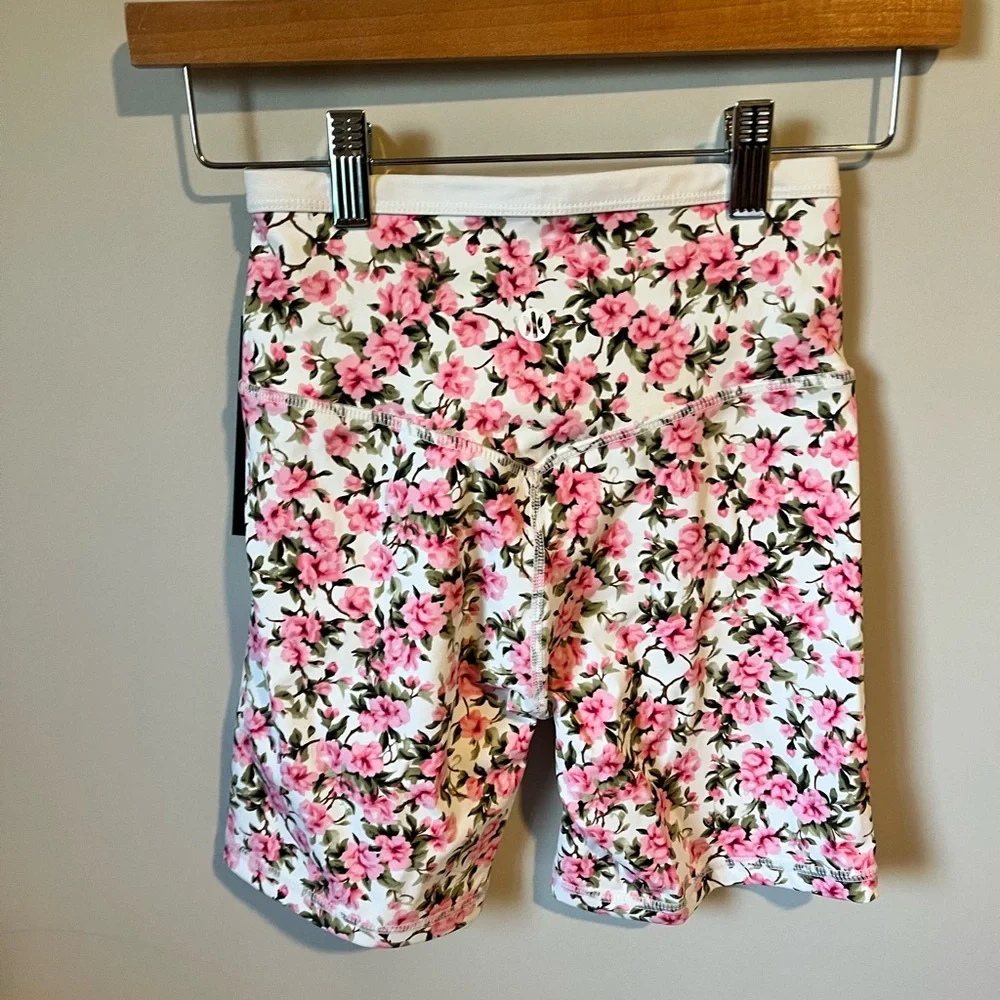 NWT ASTORIA SET #1 - Picture 4 of 4